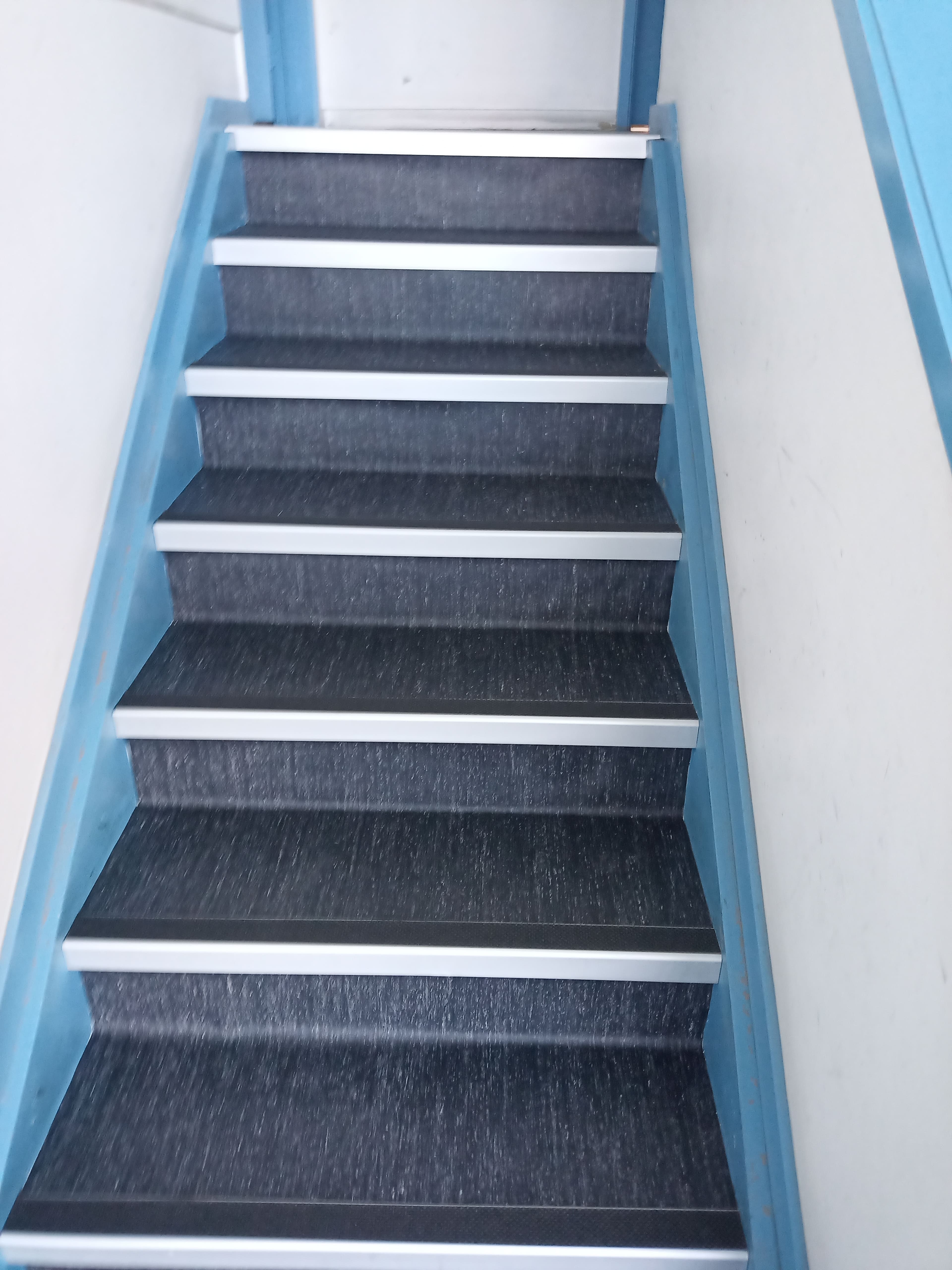 Anti-slip flooring for entrance & walkway systems